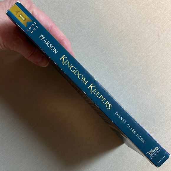 📚2/$6 Disney After Dark #1 in Kingdom Keepers… - Picture 4 of 12